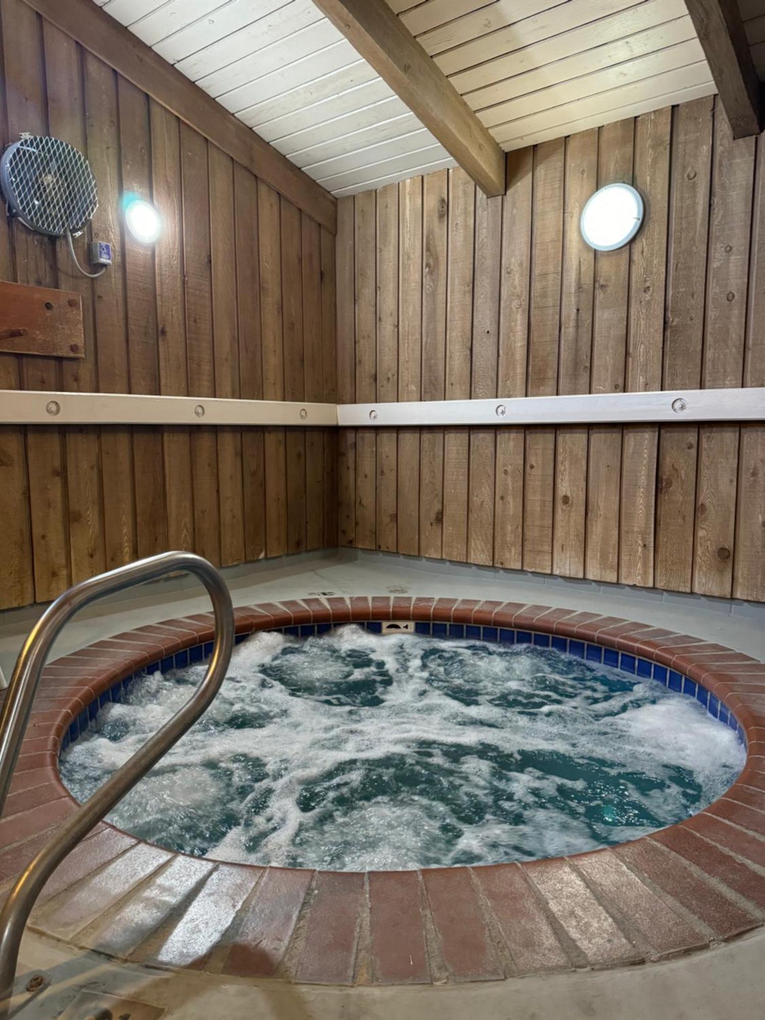 Nampa Inn & Suites מראה חיצוני תמונה